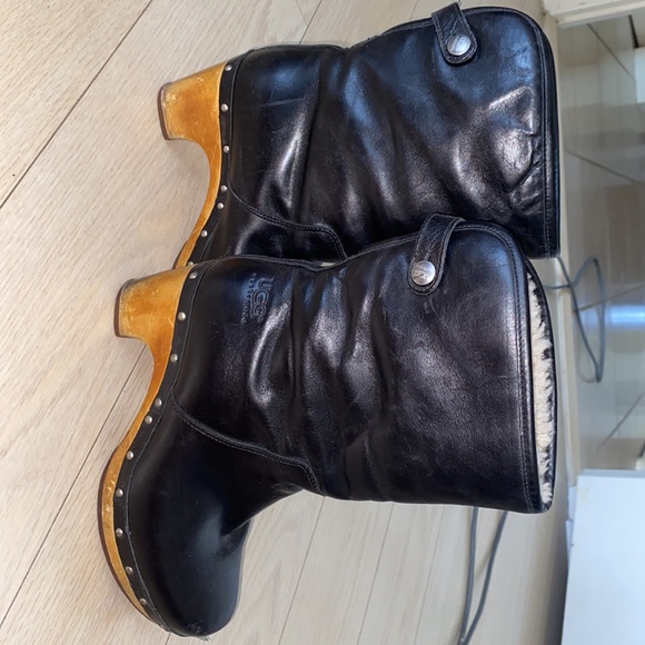 Ugg clog boots - Picture 2 of 3